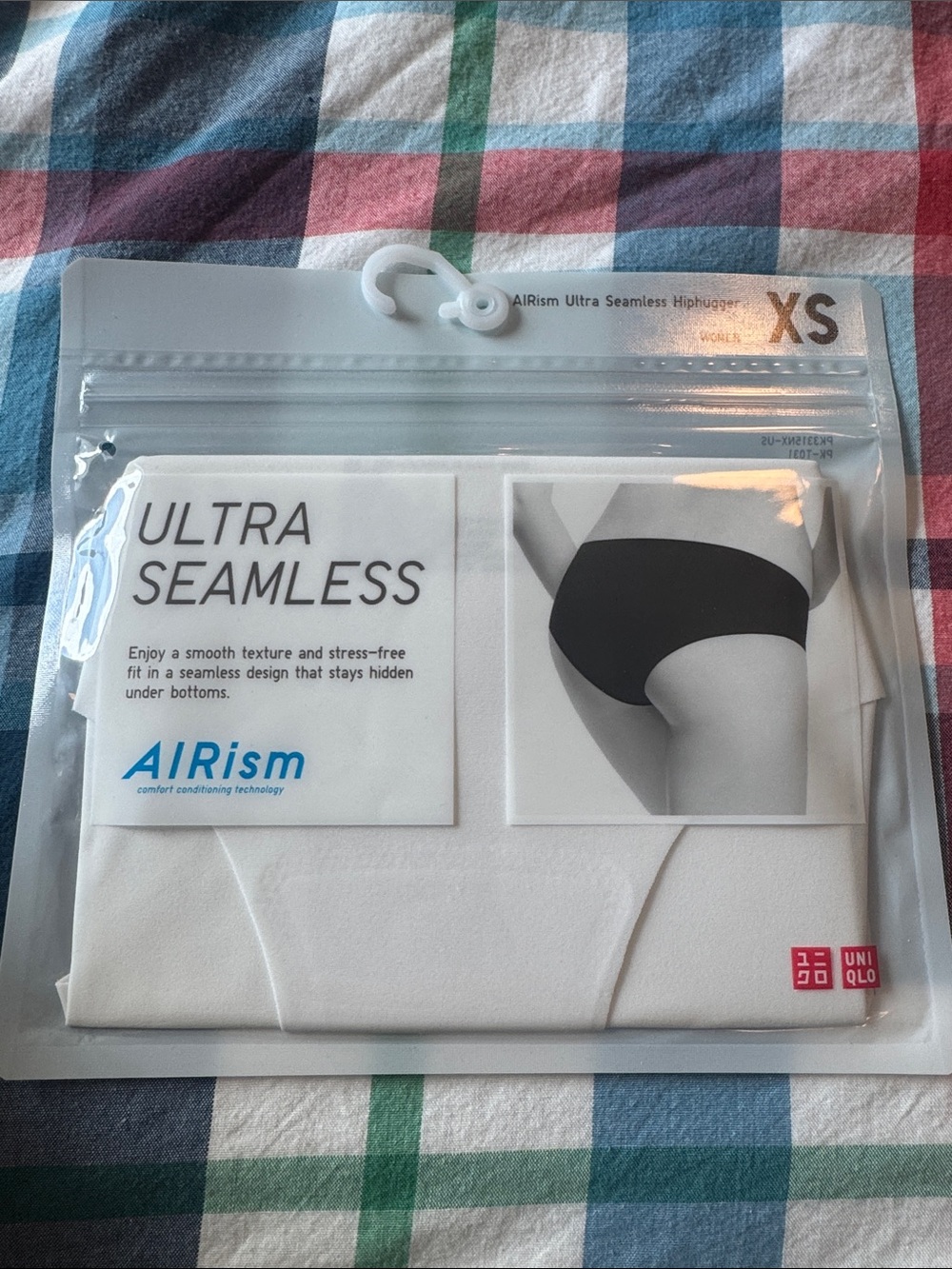 Uniqlo AIRism Ultra Seamless Hiphugger Briefs - White